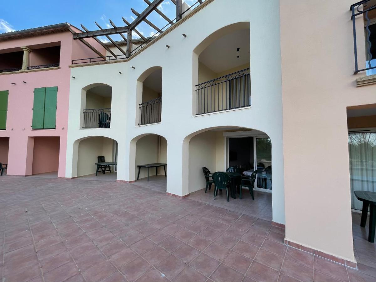 Apartment Sur Le Domaine Du Golf De Pont Royal
